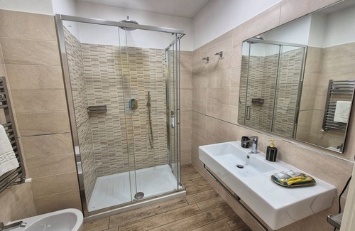 San Giovanni Hotel | RESIDENZE SERVENTI LONGHI