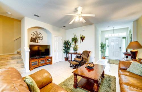 Trafalgar Village House | Resort Getaway with Florida Room 14 Mi to Disney!