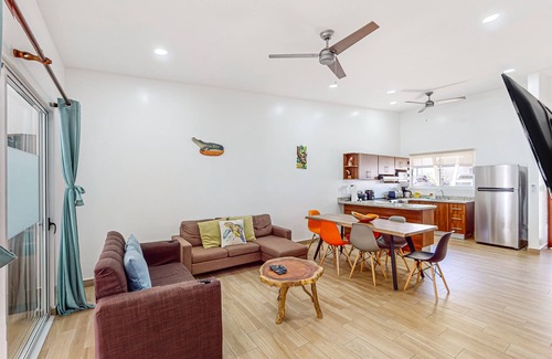 Jaco House | Resort home near the beach with private pool, tennis, Ping-Pong, gym, W/D