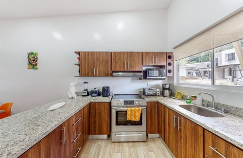 Jaco House | Resort home near the beach with private pool, tennis, Ping-Pong, gym, W/D