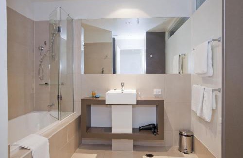 Torquay Apartment | Resort Hotel Room 259