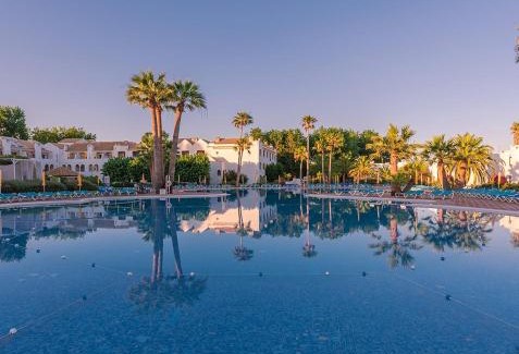 Cabanas Apartment | Resort house with Pools and Private beach