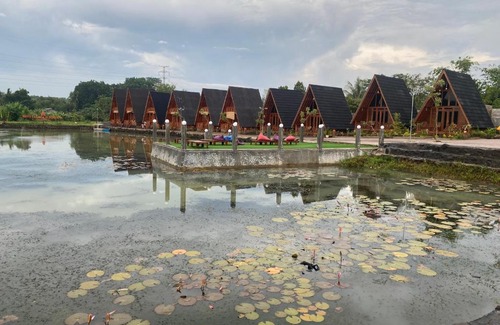 Subang Hotel | Resort & Resto Talaga Sundayana