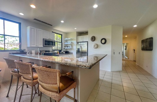 Coco Condo | Resort-Style Amenities - 4 Pools + Beach Club