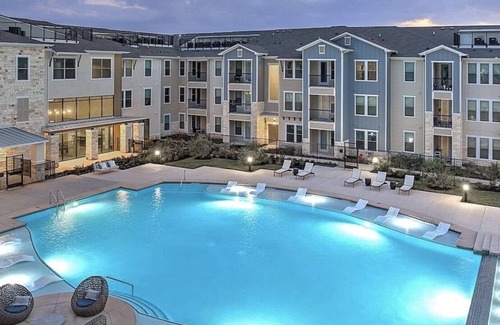 Timberwood Park Apartment | Resort style apt near sea world/six flags