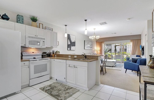 Naples Condo | Resort Style Condominium Community at Lely GreenLinks Golf Villas