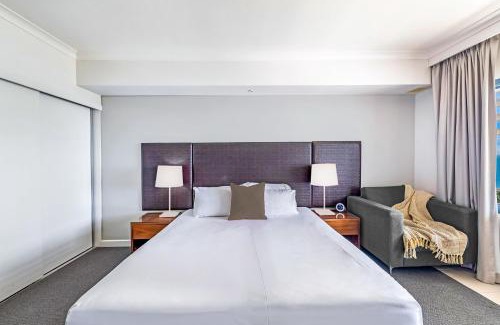 Darwin City Centre Apartment | Resort Style Living in an Oceanview King Suite