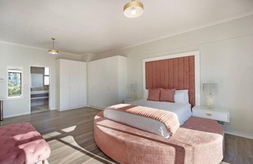 Century City Apartment | Resort Style Penthouse - BackUp Power