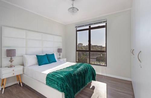 Century City Apartment | Resort Style Penthouse - BackUp Power