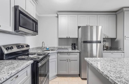 Iowa Apartment | Rest Nest Lounge Cozy Spot for Fun and Calm - HAR3