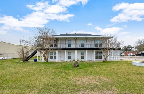 Iowa Apartment | Rest Nest Lounge Cozy Spot for Fun and Calm - HAR3
