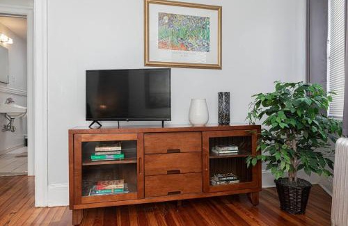 Bryn Mawr Apartment | Restaurants Coffee Colleges Bryn Mawr Has It All