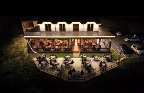 Bijelo Polje Bed & Breakfast | Restoran & Apartmani Obrov