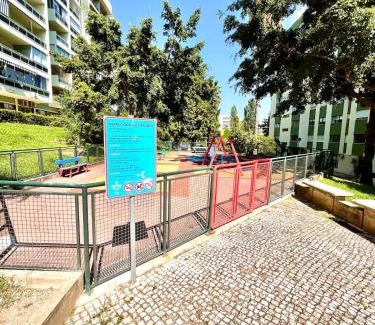 Paco De Arcos Apartment | Retiro dos Poetas, cozy and spacious