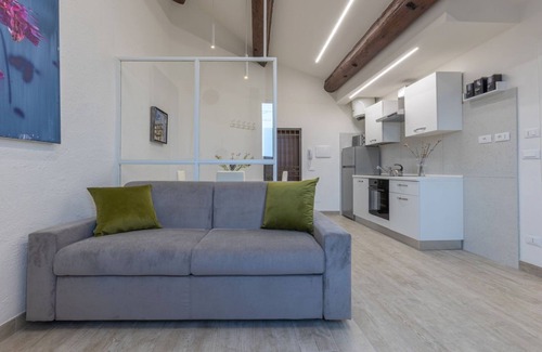 Ferrara Historic Centre Apartment | Retreat Blanket! Near Estense Castle