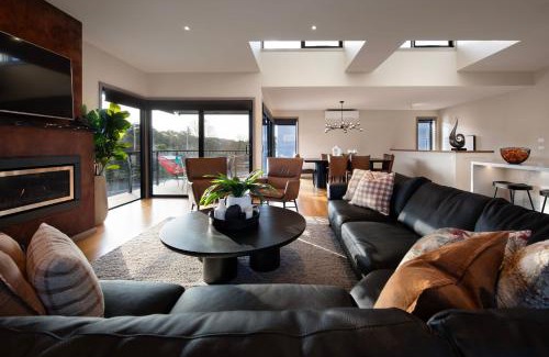 Daylesford House | Retreat Lake Daylesford - Free Wifi