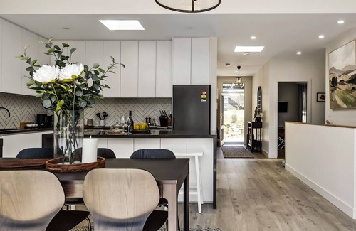 Hepburn Springs House | Retreat on Church - 5 bedroom, 5 bathroom haven