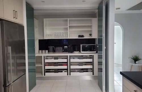 Moonta Bay House | Retreat On Nankivell - simply stunning. Perfect for small and large groups.