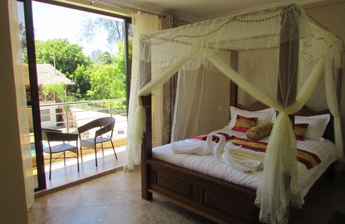 Diani Beach Hotel | Retro Boutique Hotel Limited