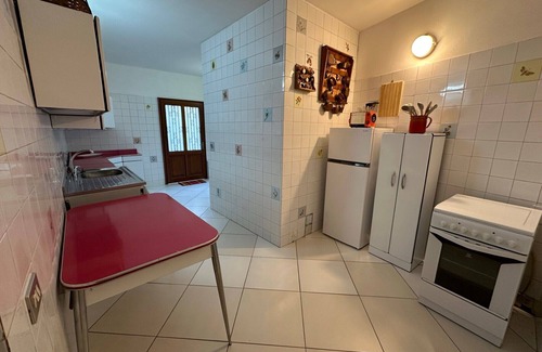 Grizzana Morandi Apartment | Retro Charm 2-bedroom apartment Near Borgo La Scola - Grizzana Morandi
