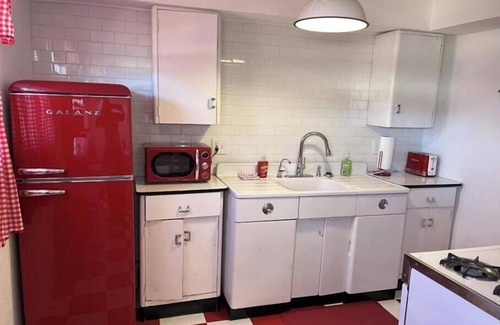 Kingman Apartment | Retro unit#3