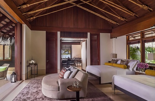 Reethi Rah Hotel | Revel in the Lap of Luxury! Private Pool, Balcony w/Beach View, Private Spa Tub