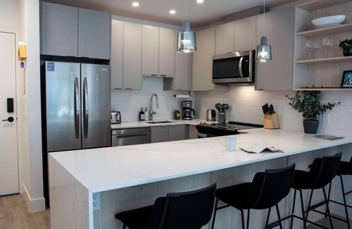 Revelstoke Condo | Revelstoke Vacations, Birdies and Bears, condo with private hot tub