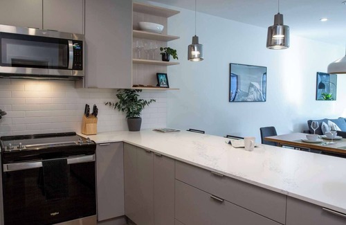 Revelstoke Condo | Revelstoke Vacations, Birdies and Bears, condo with private hot tub