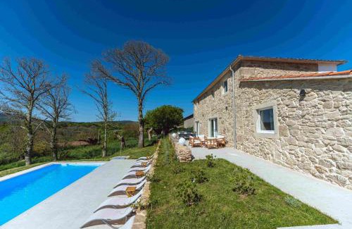 Palas de Rei House | Reverence Villas Caldelas