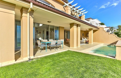 Bantry Bay Villa | Rex Revine - Your Ultimate Luxury Villa Getaway in Bantry Bay