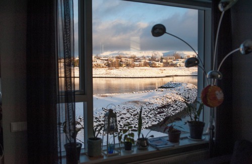 Reykjavik Apartment | Reykjavik Seaside Apartment with Stunning Views