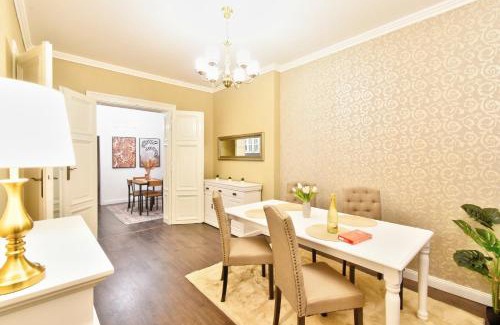 Karlovy Vary Apartment | Rezidence Makart Apartment