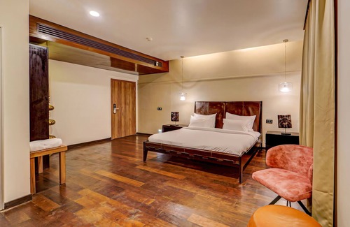 Thousand Lights West Hotel | RG Suites Slate