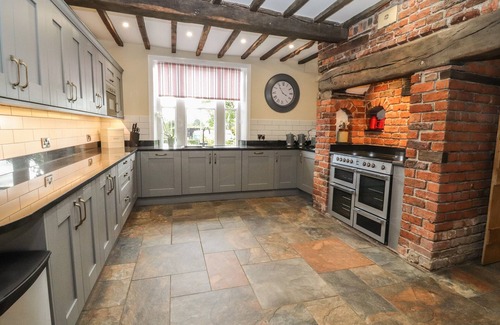 Llanymynech Cottage | Rhandregynwen Hall