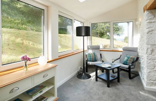 Dinas Cross Cottage | Rhiwelli, a two bedroomed self catering property close to Fishguard in Pembrokeshire.