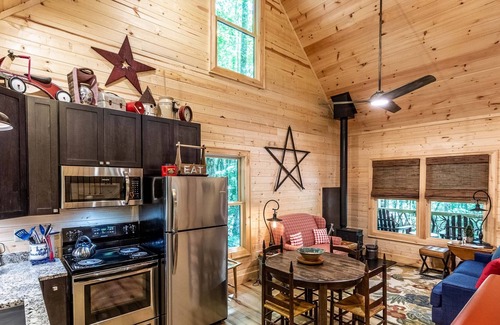 Tuckasegee Cabin | Rhododendron Rest at Running Cedar Springs - Upscale Mountain Home Located Across from Bear Lake