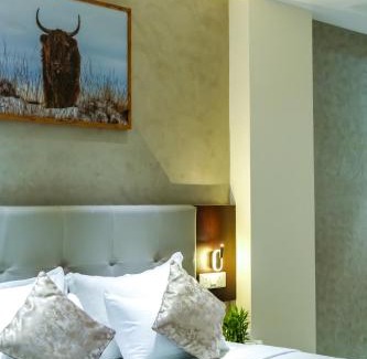 Madhapur Hotel | Rhyme Hotel - Hitech City