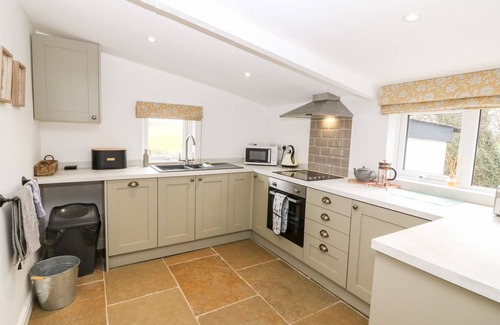 Ty Croes House | Rhytty Bach