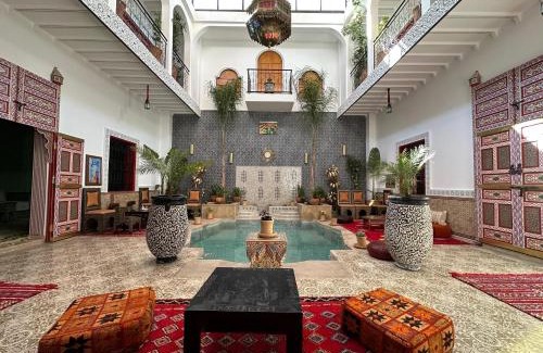 Menara Villa | Riad Dar Mima Hnina - Riad Privé avec Piscine à 10 min de l'aéroport