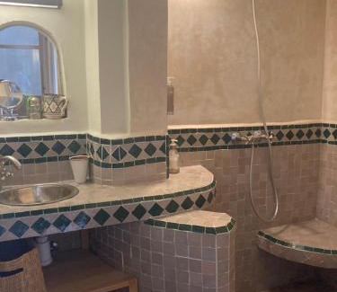 Ahl Agadir House | Riad Les Sables Bleus, médina, lumineux et terrasse privée sur mer