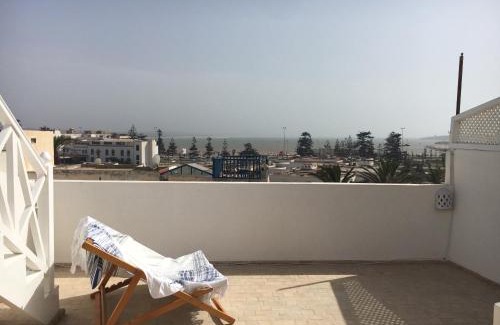 Ahl Agadir House | Riad Les Sables Bleus, médina, lumineux et terrasse privée sur mer