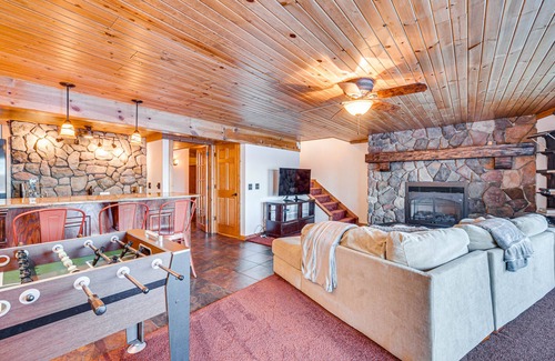 Mikana Cabin | Rice Lake Cabin Retreat w/Red Cedar Lake Access!