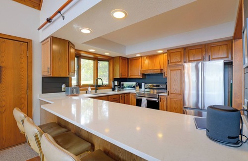 Mikana Cabin | Rice Lake Cabin Retreat w/Red Cedar Lake Access!