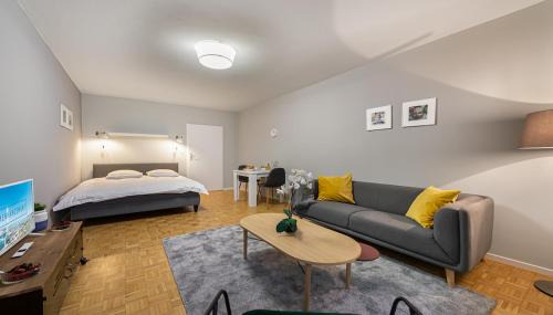 Le Prieure Apartment | Richemont Residence by Homenhancement