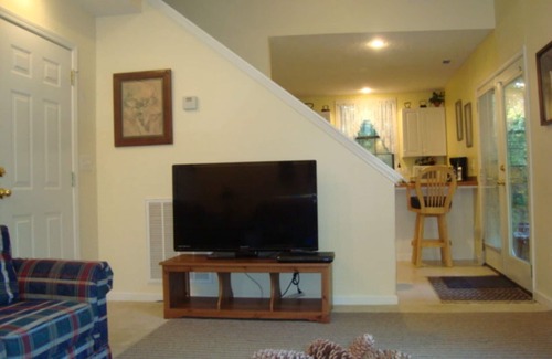 Tallassee Cabin | Ride Or Drive The "Tail Of The Dragon" - Smoky Mountain Cabin, Tallassee, Tn