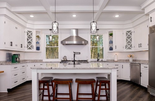 Mount Jackson House | Ridgeline Retreat | Craftsman bungalow luxury!