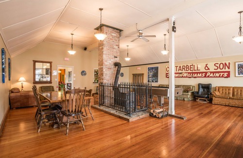 Cumberland Hotel | Riding Fool Accommodation