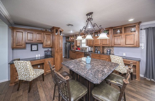 Midland House | Right At Home-Midland Clermont House w/Pool and Billiards