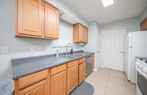 Midland House | Right At Home-Midland Destination Getaway-reduced due to cancellation