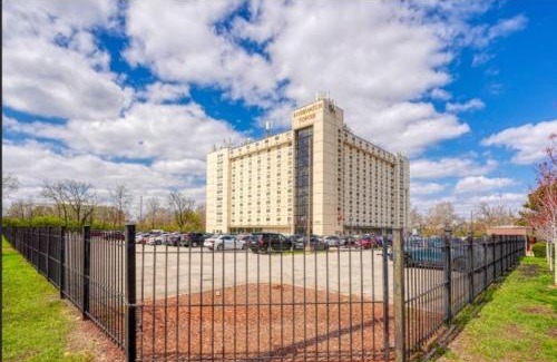 University District Apartment | Right by OSU Stadium and Schottenstein Ctr - Walk to your game or concert, free guest parking
